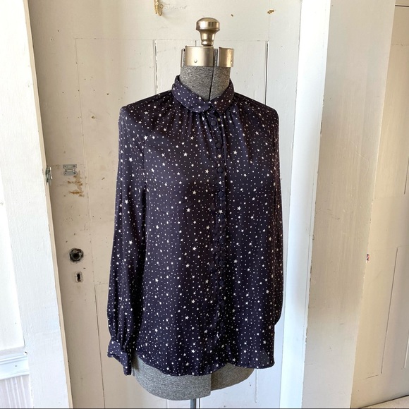 UO Stars Print Button Down Gathered Neck Blouse - Picture 5 of 14